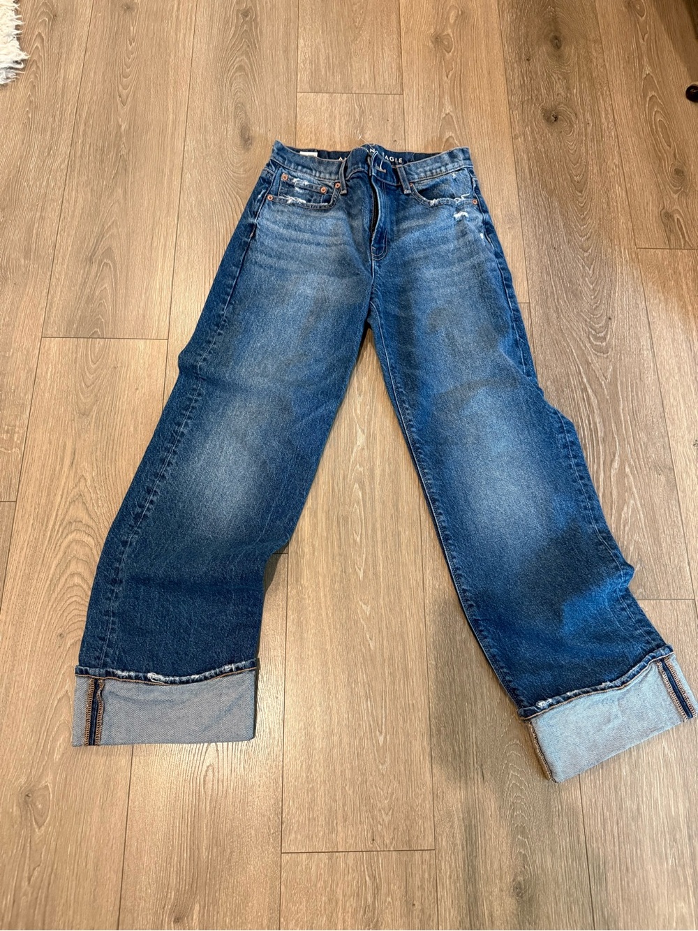 American Eagle Outfitters women’s Dark Blue Relaxed Wide-Leg Jeans